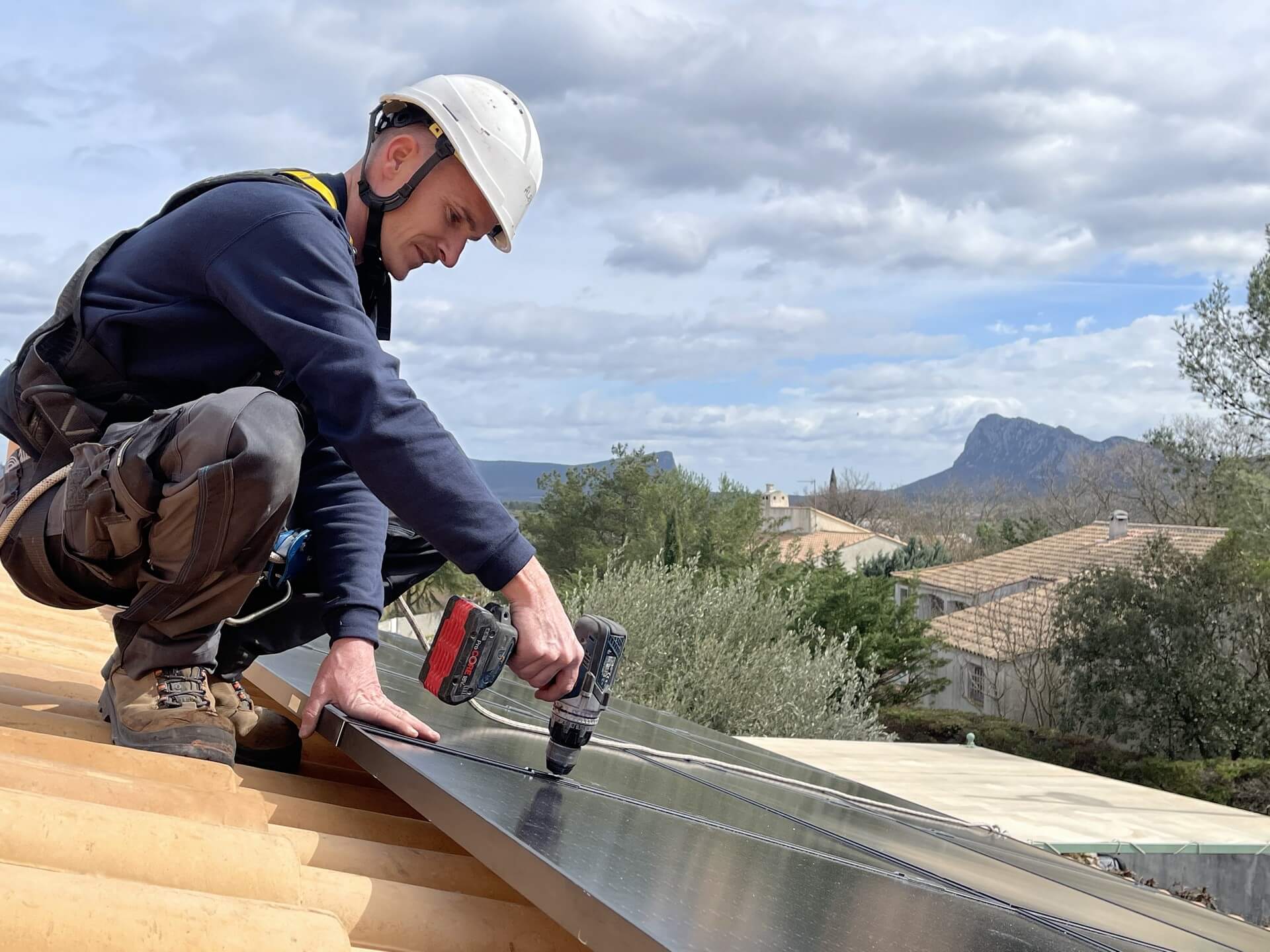 URGENCE SOLAIRE Installation de panneaux solaires Panneaux photovoltaïques Saint-Gély-du-Fesc Lunel Frontignan Clermont-l'Hérault Nîmes